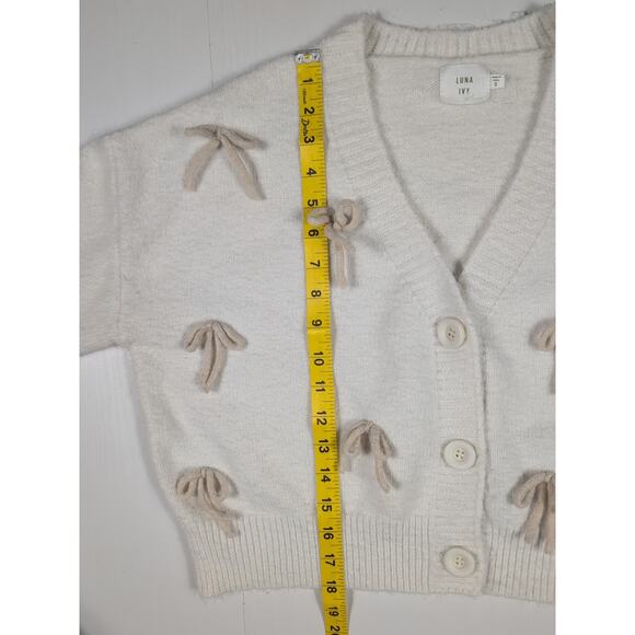Luna + Ivy Cardigan Sweater Women’s S Ivory Cream 3D Bow Applique Cropped Knit - Picture 11 of 15